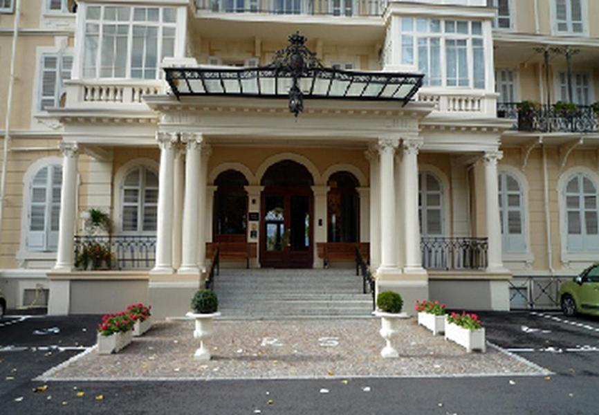 艾克斯莱班Aux Meubles Du Manoir公寓式酒店 外观 照片