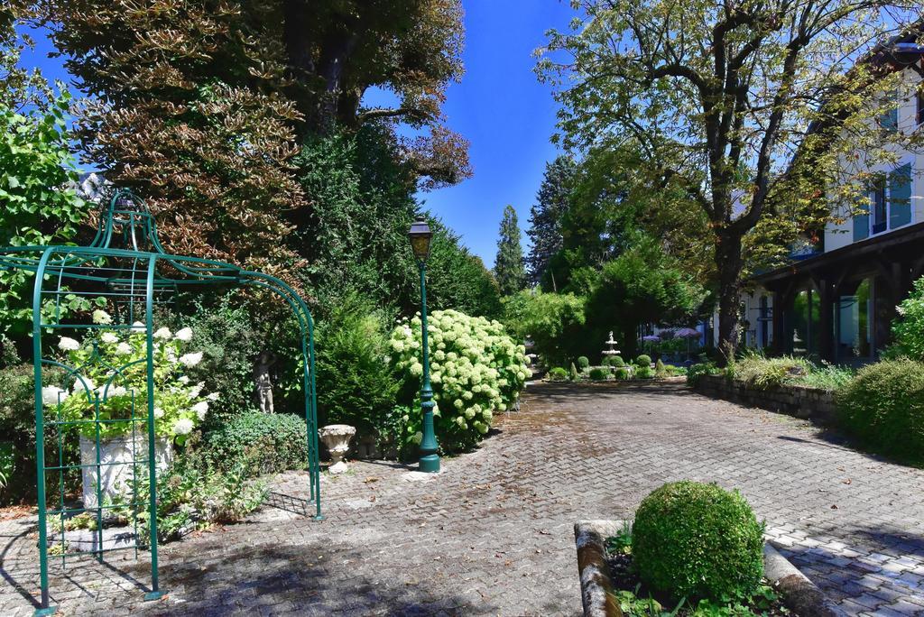 艾克斯莱班Aux Meubles Du Manoir公寓式酒店 外观 照片
